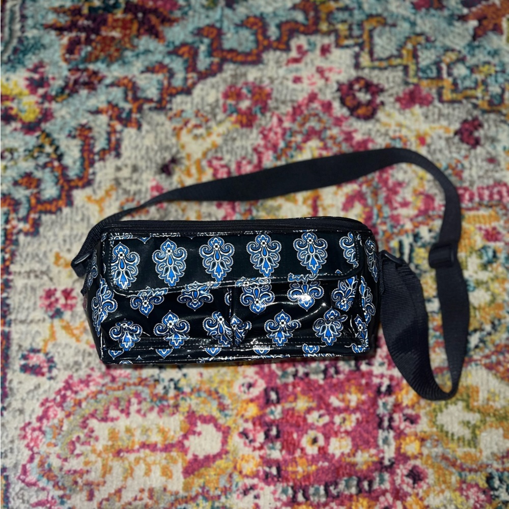 *AUTHENTIC* Vera Bradley lunch box “Calypso”